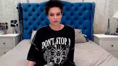 Snapshot of via_mayer chatting on 06.24.26 Via online show from 06.24.26