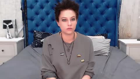 Snapshot of via_mayer chatting on 07.07.26 Via online show from 07.07.26