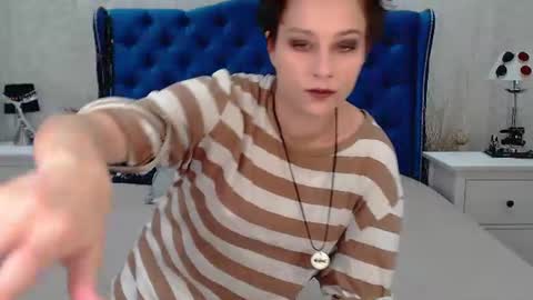 Snapshot of via_mayer chatting on 08.04.26 Via online show from 08.04.26