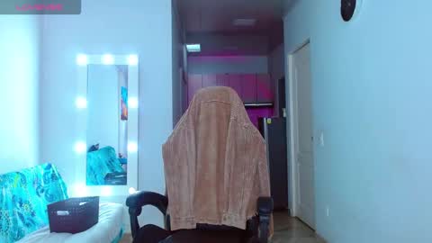 Ariana  online show from 12.01.25