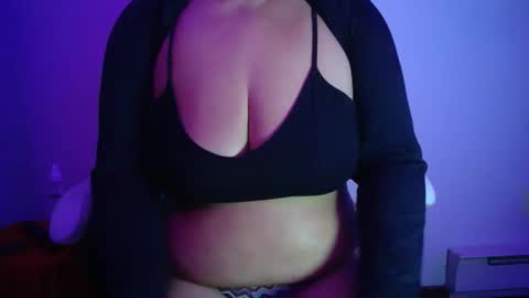 Snapshot of vibe_xxxo chatting on 03.13.26 vibe_xxxo online show from 03.13.26