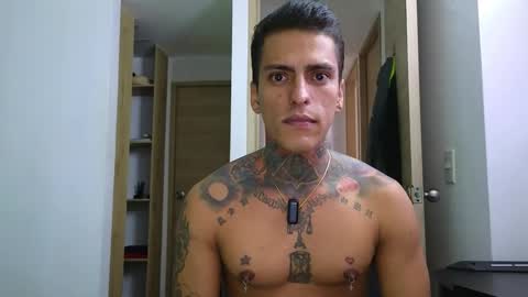 Snapshot of vicctorzc chatting on 02.15.25 Victor cardenas online show from 02.15.25