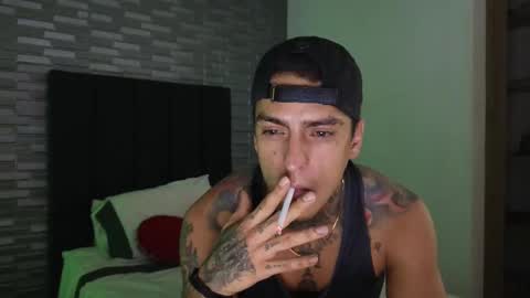 Snapshot of vicctorzc chatting on 02.28.25 Victor cardenas online show from 02.28.25