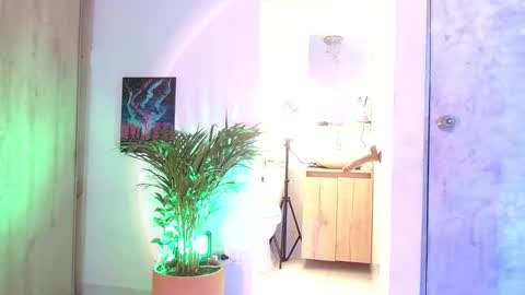 Vicky  online show from 02.02.25