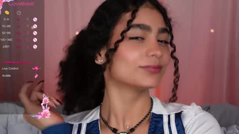 vicky_curly online show from 10.04.25