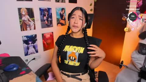 Snapshot of vickysth1 chatting on 05.19.26 VICTORIA 3 online show from 05.19.26