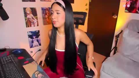 Snapshot of vickysth1 chatting on 06.14.26 VICTORIA 3 online show from 06.14.26