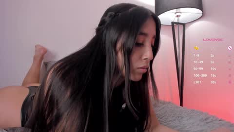 Victoria  online show from 11.28.25