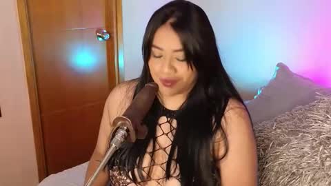 Snapshot of vicserna chatting on 01.09.26 Victoria Serna online show from 01.09.26