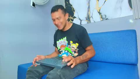 Snapshot of victor_guns chatting on 05.25.26 Victor online show from 05.25.26