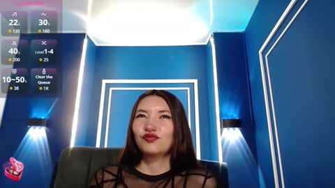 Victoria  online show from 09.11.25