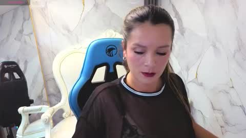 Victoria Arenas online show from 10.22.25