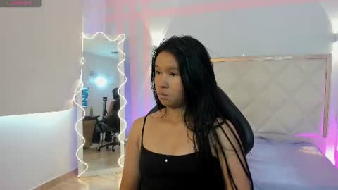 Snapshot of victoria1_tay chatting on 06.24.26 victoria1_tay online show from 06.24.26