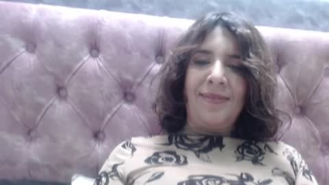 Snapshot of victoria25_meester chatting on 05.25.26 Hi guys Im victoria Be the one who can control me in PVT online show from 05.25.26