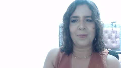 Snapshot of victoria25_meester chatting on 05.30.26 Hi guys Im victoria Be the one who can control me in PVT online show from 05.30.26