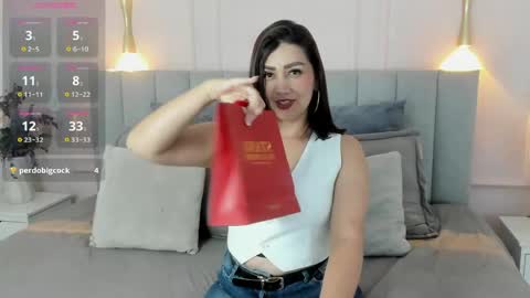 victoria  online show from 04.23.26