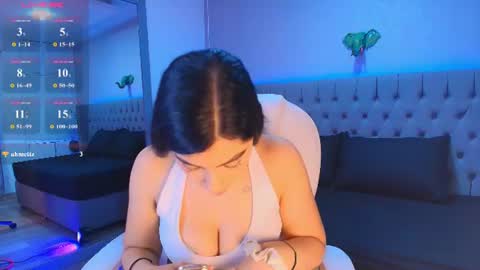 Snapshot of victoria_ellington chatting on 06.16.26 online show from 06.16.26