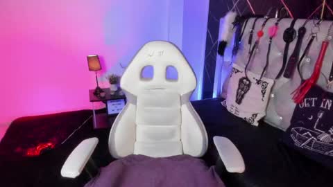 victoria_floyd1 online show from 04.21.26