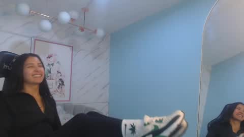 Victoria online show from 04.28.26