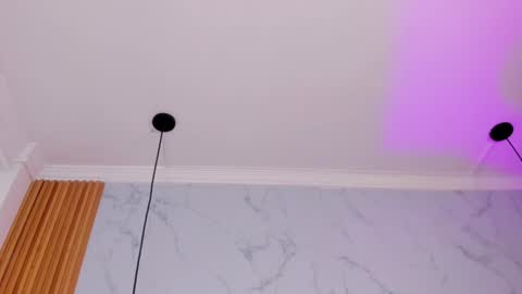  Victoria Lozano  online show from 02.24.25