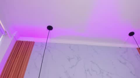  Victoria Lozano  online show from 02.26.25