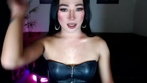 Victoria online show from 04.23.26