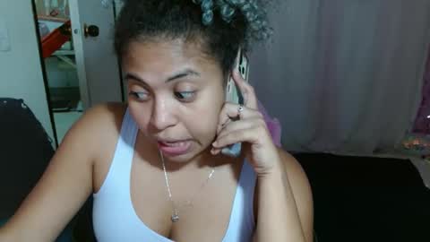 Snapshot of victoria_miler chatting on 09.18.25 VICKY online show from 09.18.25