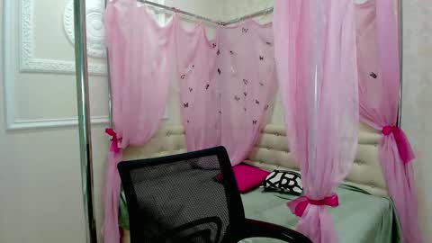 Snapshot of victoria_panther chatting on 01.16.26 Victoria online show from 01.16.26