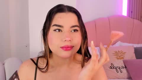 victoria  online show from 12.03.25