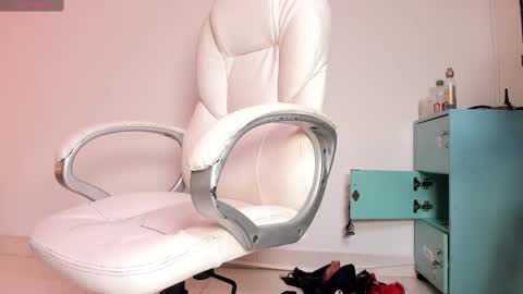 Victoria Sofia online show from 02.26.25