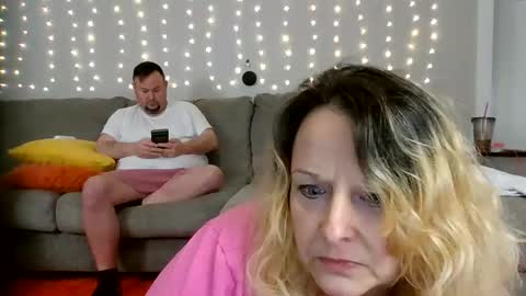 Snapshot of victoriaandjesse chatting on 12.22.24 Victoria and Jesse online show from 12.22.24