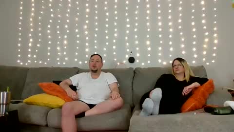 Snapshot of victoriaandjesse chatting on 12.23.24 Victoria and Jesse online show from 12.23.24
