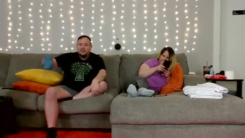 Snapshot of victoriaandjesse chatting on 12.26.24 Victoria and Jesse online show from 12.26.24