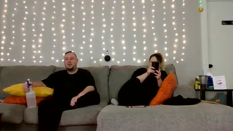 Snapshot of victoriaandjesse chatting on 01.03.25 Victoria and Jesse online show from 01.03.25