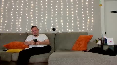 Snapshot of victoriaandjesse chatting on 01.03.25 Victoria and Jesse online show from 01.03.25
