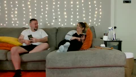 Snapshot of victoriaandjesse chatting on 02.01.25 Victoria and Jesse online show from 02.01.25