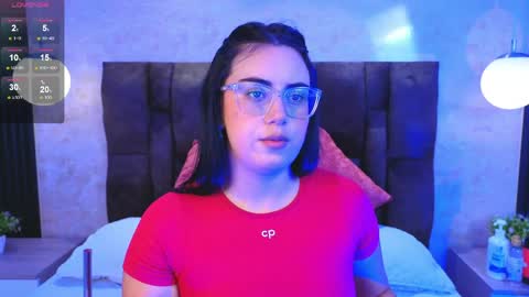 Victoria Andrade online show from 04.25.26