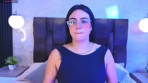 Snapshot of victoriaandrade chatting on 06.30.26 Victoria Andrade online show from 06.30.26