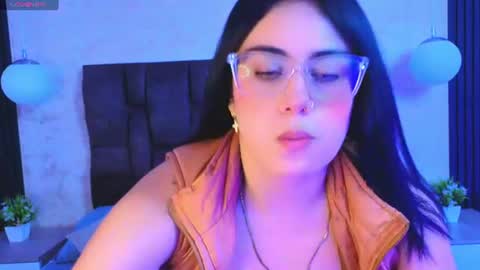 Snapshot of victoriaandrade chatting on 07.06.26 Victoria Andrade online show from 07.06.26