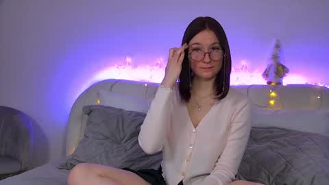 Snapshot of victoriaardern chatting on 12.30.24 Victoria online show from 12.30.24