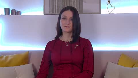 Snapshot of victoriaardern chatting on 01.28.25 Victoria online show from 01.28.25