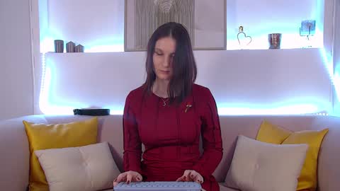 Snapshot of victoriaardern chatting on 01.29.25 Victoria online show from 01.29.25