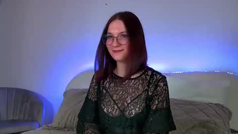 Snapshot of victoriaardern chatting on 03.01.25 Victoria online show from 03.01.25
