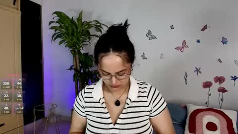 Victoria online show from 05.09.26