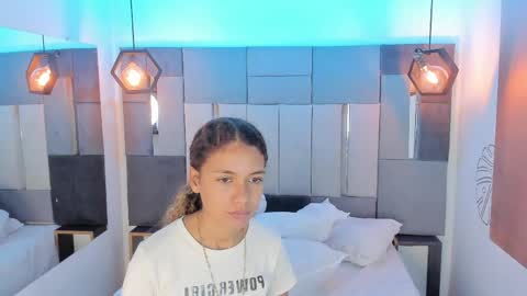Victoria  online show from 04.29.26