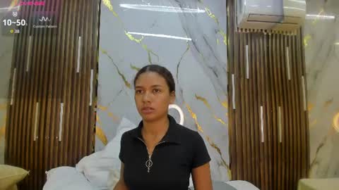 Snapshot of victoriaduarte chatting on 06.26.26 Victoria online show from 06.26.26
