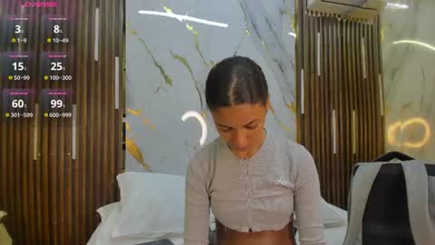 Snapshot of victoriaduarte chatting on 06.27.26 Victoria online show from 06.27.26