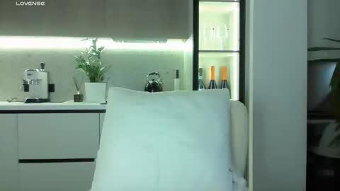 Miss V online show from 05.20.26