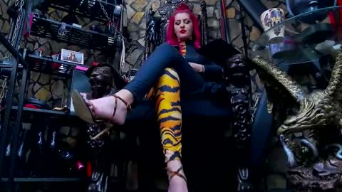 Snapshot of victoriaheller chatting on 02.13.25 Victoria Heller online show from 02.13.25