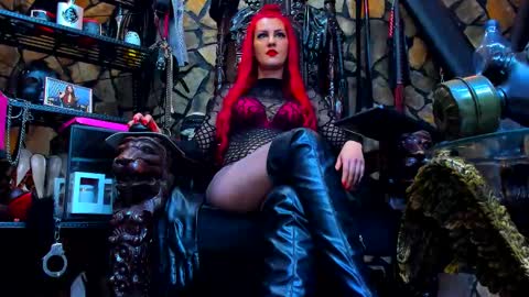 Snapshot of victoriaheller chatting on 09.17.25 Victoria Heller online show from 09.17.25